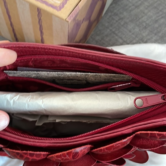 NEW gorgeous vintage Brighton Roselie Red Handbag - Picture 2 of 8